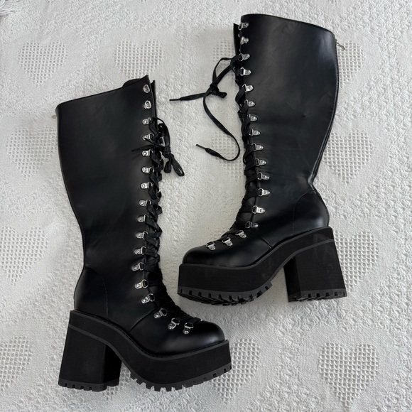 SHEIN Shoes - SHEIN Black Faux Leather Gothic Chunky Platform Boots (8)